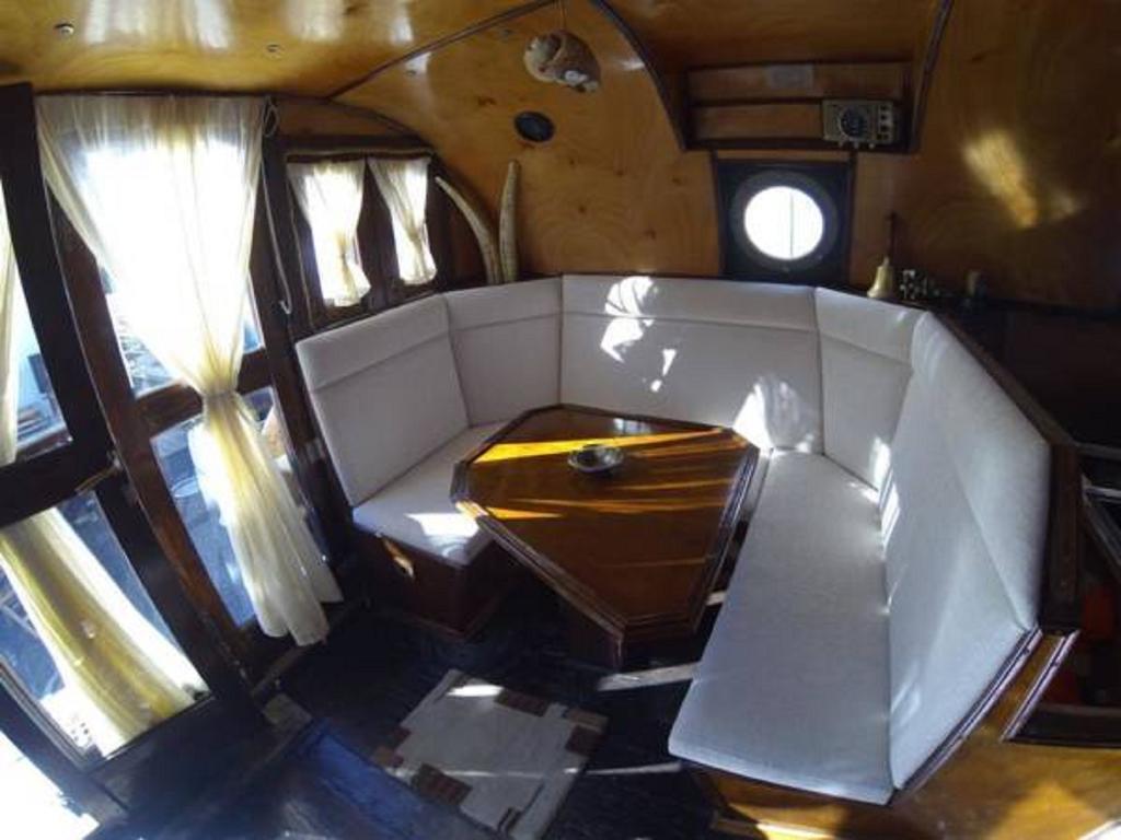 Boat Ms Cutty Jean Hotel Слима Екстериор снимка