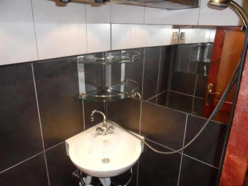 Boat Ms Cutty Jean Hotel Слима Екстериор снимка